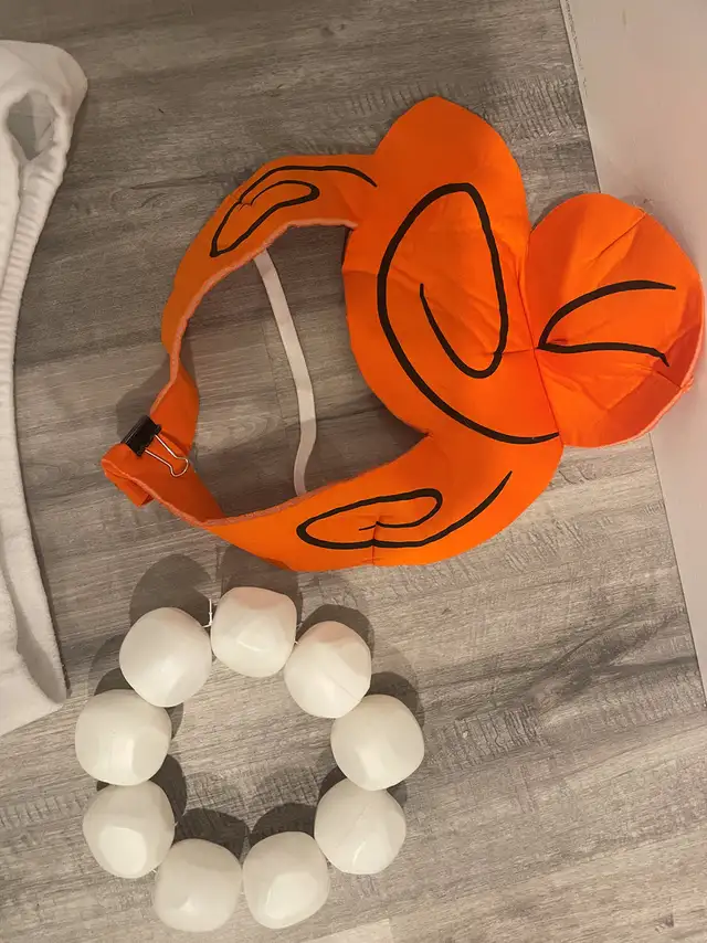 *New* Women's costume - Wilma Flintstone (Sz 22) in Costumes in Markham / York Region - Image 6