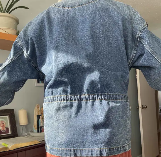 Unique Design Mens Jean Jacket in Men's in Mississauga / Peel Region - Image 3