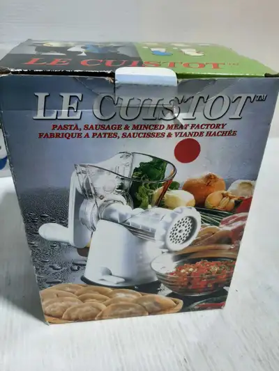 Le Cuistot Pasta Maker, View more