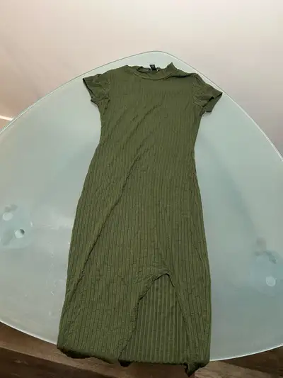 robe verte , View more