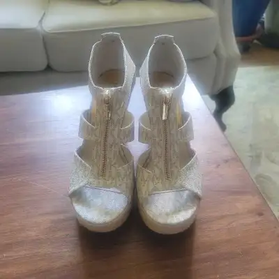 Michael Kors size 7.5 Sandals, View more