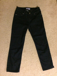 2 Slim Capri Jeans - Size 4 - New