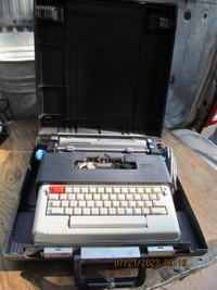 vintage electric typewriters
