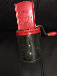 Vintage kitchenware - Nut Meat Chopper