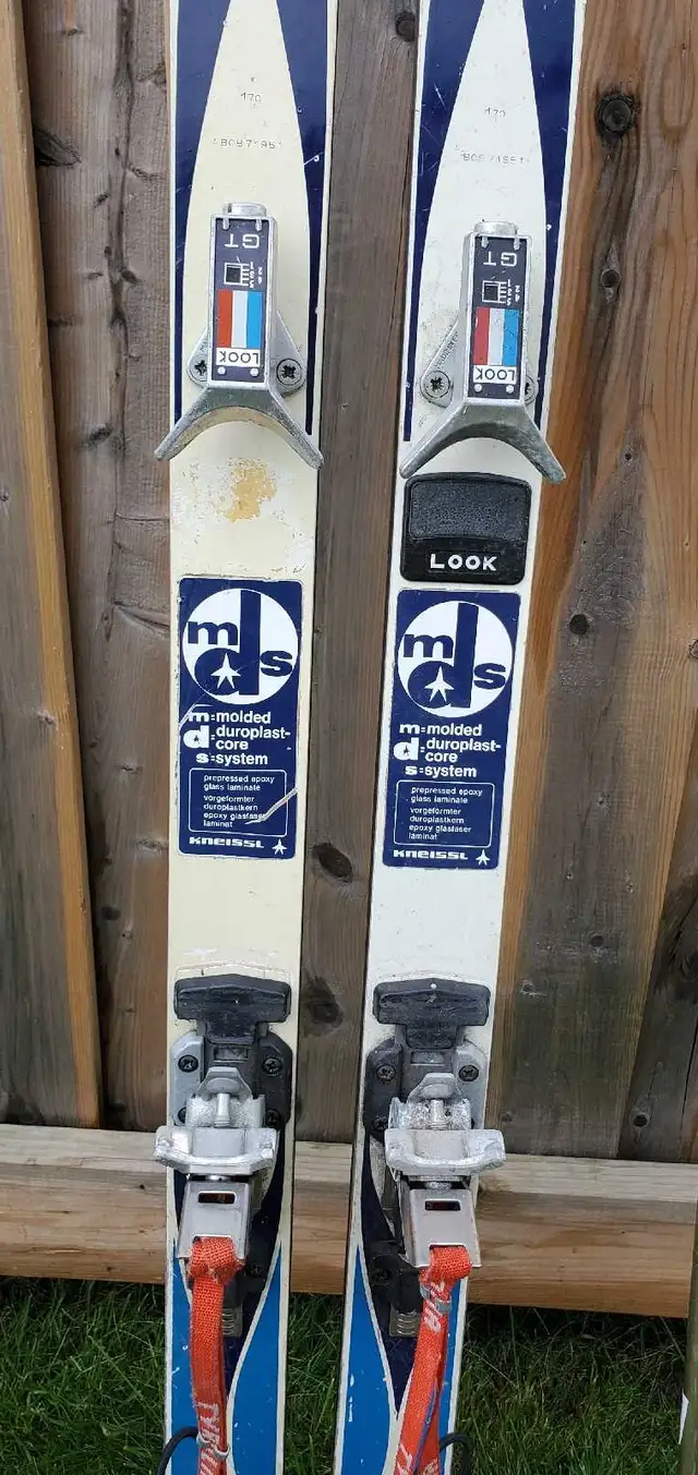 Vintage Kneissl Downhill Skis with Rossignol Poles in Ski in Oshawa / Durham Region - Image 4