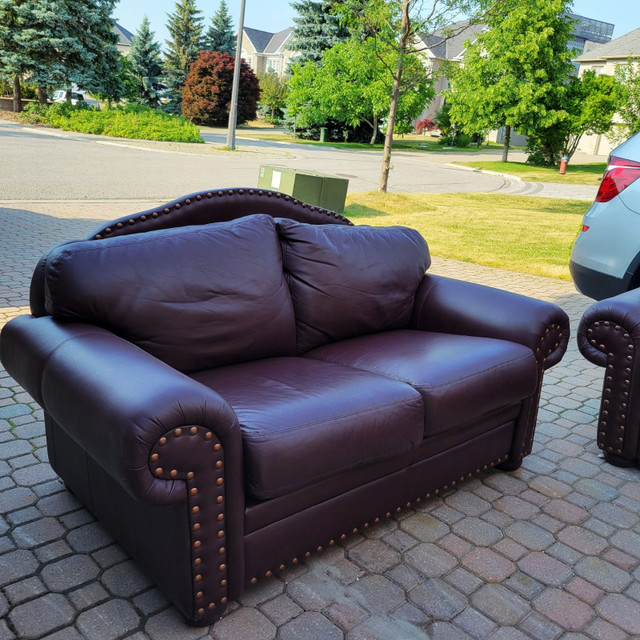 Very comfy Raw-Hide full top grain leather sofa set, can deliver in Couches & Futons in Grand Bend - Image 4