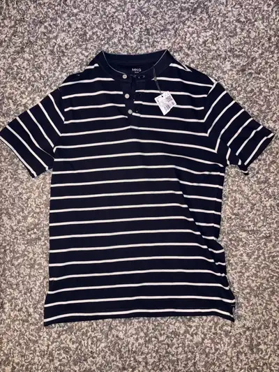 BRAND NEW WITH ALL TAGS Never Worn, No Damage Mango / MNG Men’s Men’s Navy Blue Striped Shirt Size:...