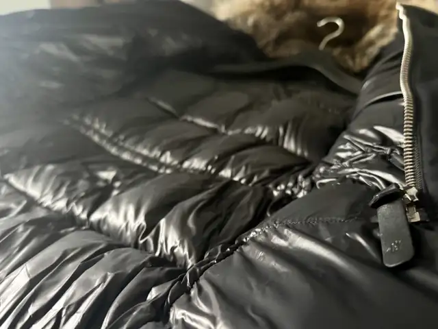 Mackage Edward-F Down Parka - 36 Men’s Black in Men's in City of Toronto - Image 5