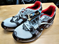 NEW - Asics Gel Nimbus 7, mens running shoes, Size 9