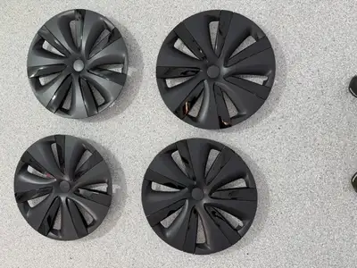Hello, I have a set of 4 Wheel caps for a 2022 Tesla Model S original. Asking $175.00 OBO. Contact W...