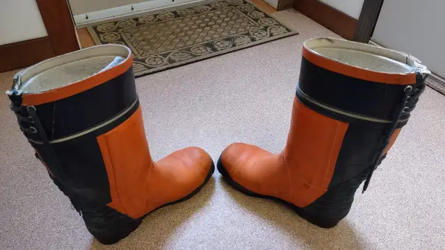Logging Boots in Men's Shoes in Trenton - Image 3