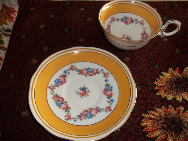 RARE TEA CUPS in Arts & Collectibles in Hamilton - Image 2