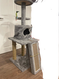 36 itch Cat tree, lightly used