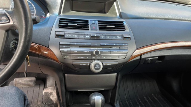 Honda Accord in Cars & Trucks in Ottawa - Image 4