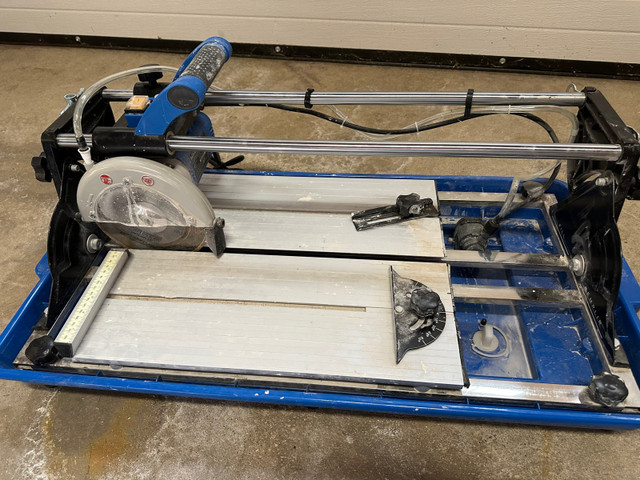 Wet sliding tile saw 7” in Power Tools in Mississauga / Peel Region