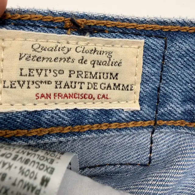 Levi’s Bootcut Jeans W28 L32 – Almost New in Women's - Bottoms in City of Toronto - Image 8