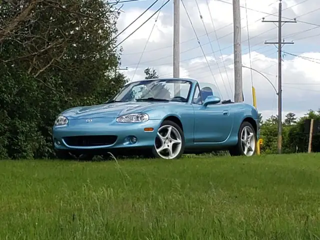2002 Mazda Miata MX-5 71k km Nardi Torino Package 6 Speed