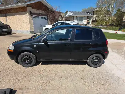 Selling my MANUAL 2008 Chevy Aveo Hatchback. Overall condition is great. Never been smoked in. Its h...