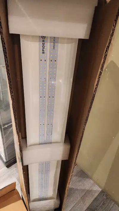 spider farmer SF600 74W LED lights, carbon filter, inline fan, View more