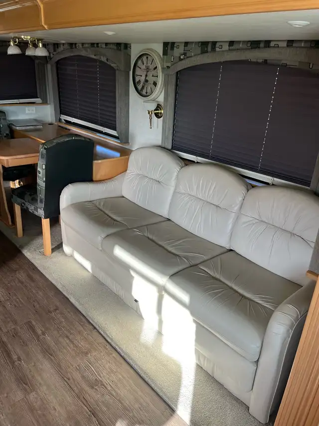 Newmar Mountain Aire motorhome for sale in RVs & Motorhomes in Red Deer - Image 8