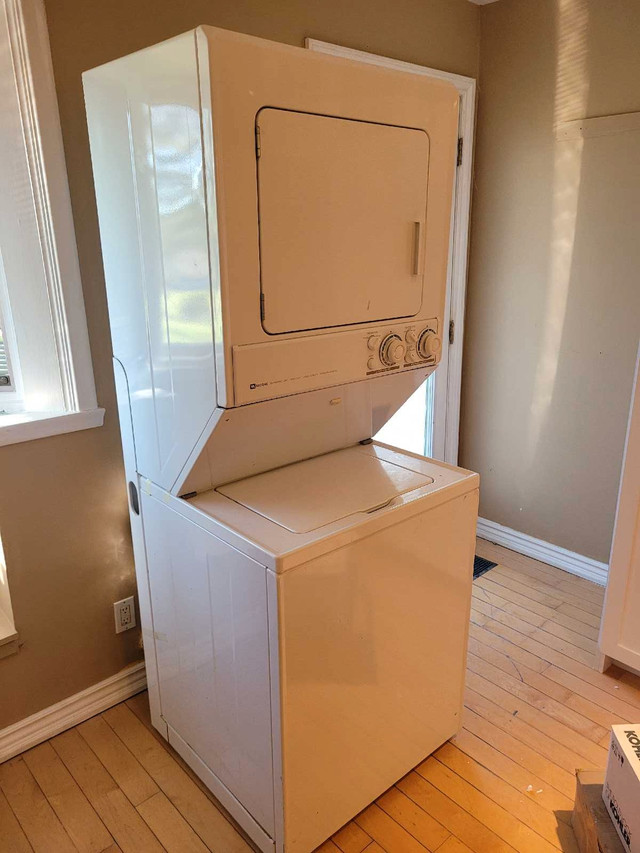 Washer Dryer Tower combo in Washers & Dryers in Markham / York Region
