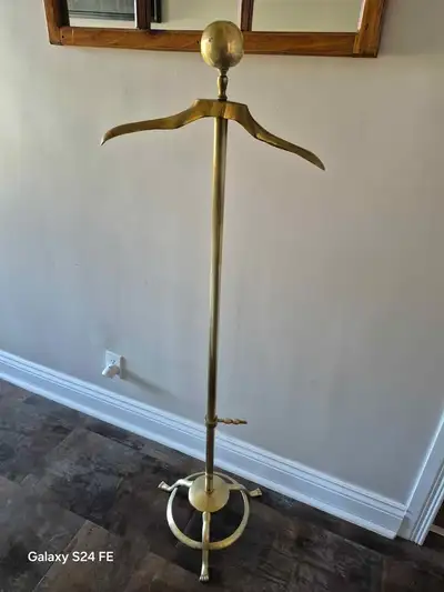 patere en laiton $75 VENTE EN LIGNE BROCANTE FLEUR DE LYS A VILLE MERCIER RIVE SUD DE MONTREAL ALLEZ...