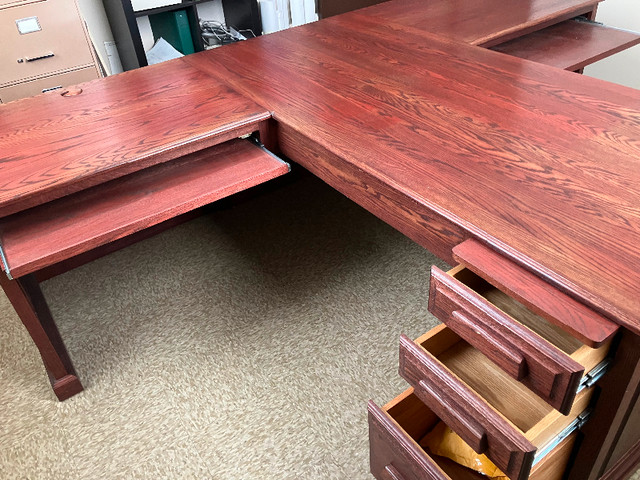 Executive custom built oak Amish office desk in Desks in Grande Prairie - Image 2