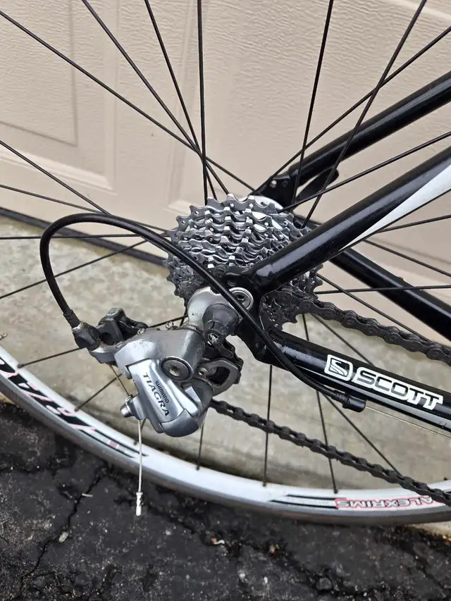 Scott Speedster S40 road bike.  in Road in Barrie - Image 6
