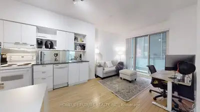 Location! Location! Location! 1-Bedroom Condo Located In The Highly Sought After Yonge And Bloor Nei...