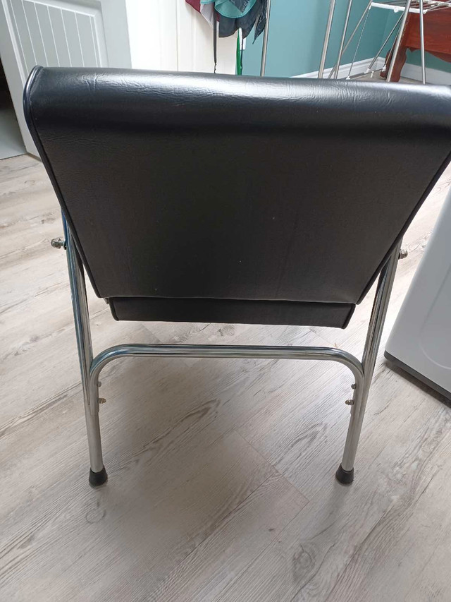 Salon shampoo chair in Other in Stratford - Image 2