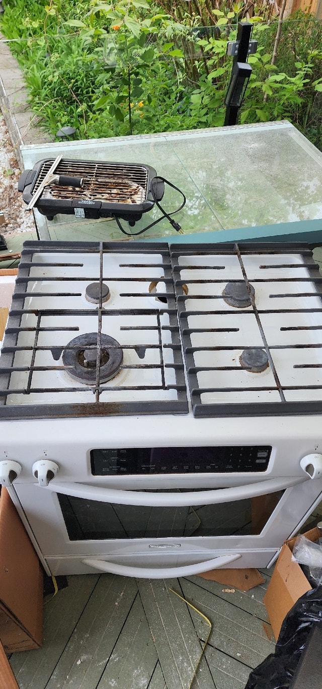 Range gass&electric very good condition .kitchen aid Stoves, Ovens