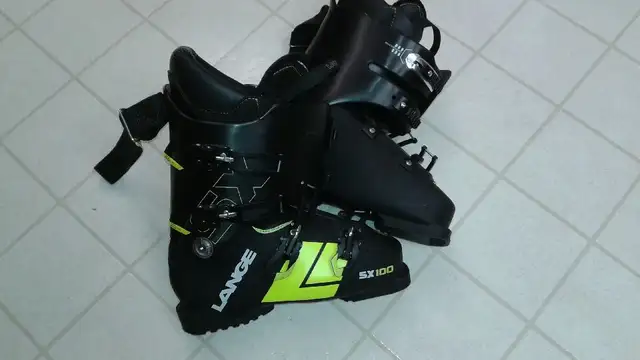 SKI Boots in Ski in North Shore - Image 4