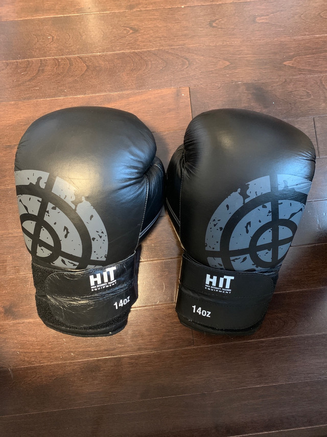 14 oz HiT Boxing Gloves dans Appareils d'exercice domestique  à Ouest de l’Île