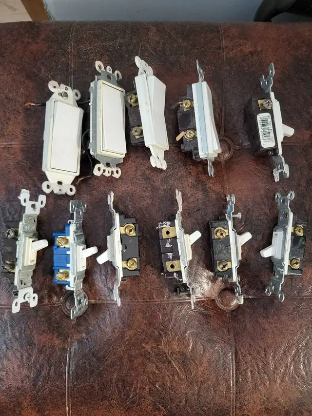 Light switches63006662137729124