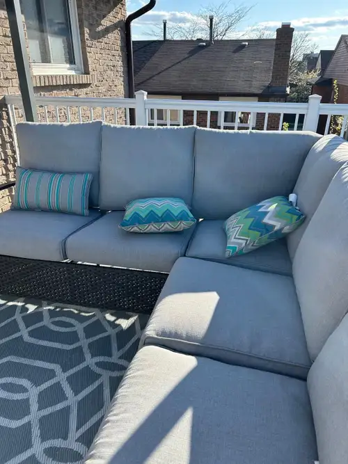 Christian home and clean, smoke free environment . spacious one bedroom with private walk out deck o...