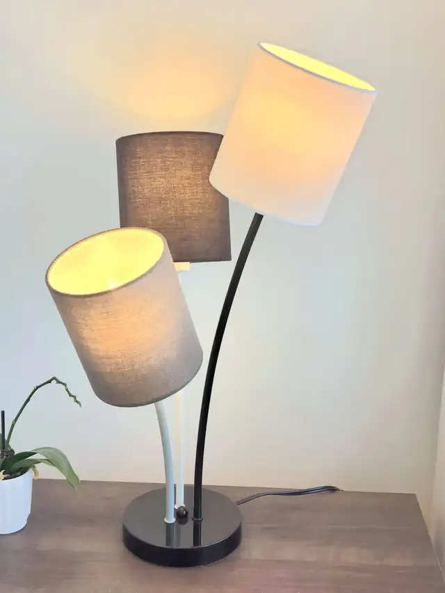 Set table lamp in Indoor Lighting & Fans in City of Toronto - Image 2