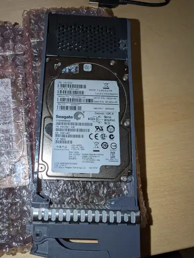 NetApp 2.5" Tray/Caddies (7 pcs) with 600GB HDD (untested/parts), View more