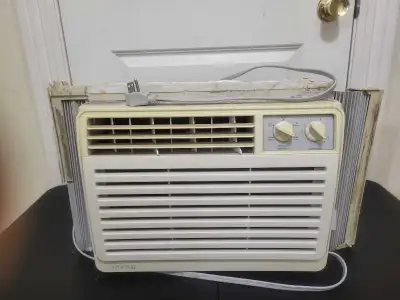 5,000 btu window air conditioner. Works very well. 80$ Firm. Can use plastic and duck tape for the o...