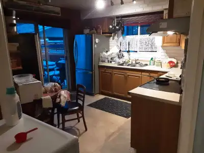 Furnished room for rent near Southgate