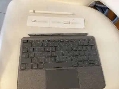 Accessoires pour IPad modèle MK2L3VC/A, View more