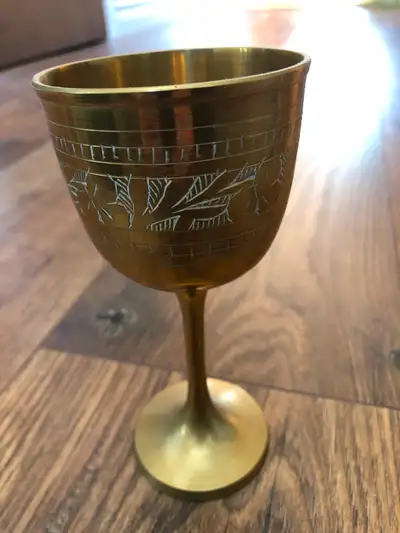 9 verres de vin en laiton vintage Texto 514 883 5971