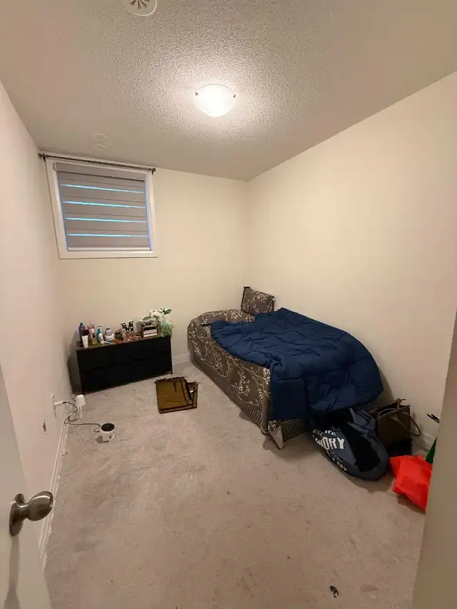 Private Room for a Female in Scarborough in Room Rentals & Roommates in City of Toronto - Image 11