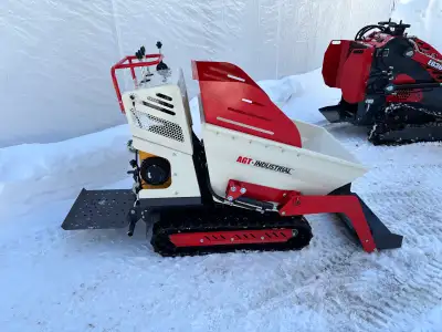Je vends un tombereau auto chargeur AGT-Industrial neuf . Ce tombereau est parfait pour les travaux...