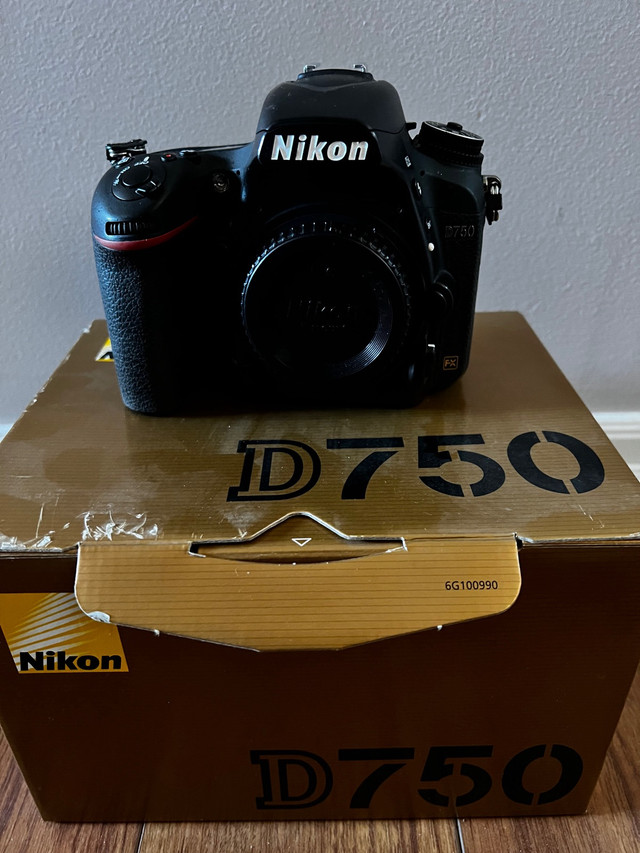 Nikon D750  in Cameras & Camcorders in Red Deer