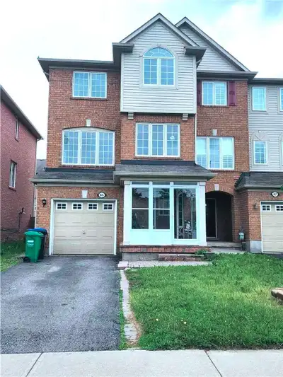 Full House Unit Available in Brampton from July