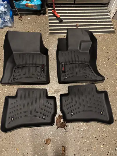 We’re bought for $300 for a Range Rover. Will fit majority of SUV’s. Basically brand new.