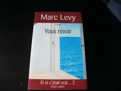 vous revoir roman de Marc Levy a vendre pour $10.exc.condition.si intéressé(e).pas de livraison.