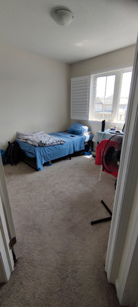 Furnished Upstairs Private / sharing room Available