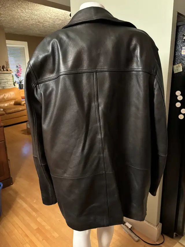 Men’s Black Leather Jacket w Zip Out Thinsulate Lining in Men's in Kitchener / Waterloo - Image 3
