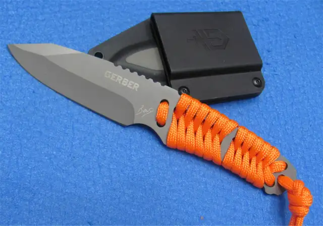 New BEAR GRILS Paracord Knife (Dwight-Muskoka) in Fishing, Camping & Outdoors in Muskoka - Image 3